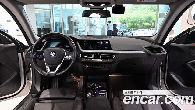 BMW 2-Series 220i Sport