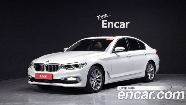 BMW 5-Series 530e Luxury