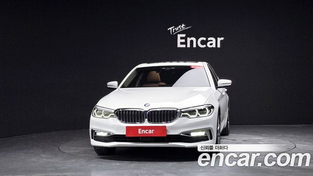 BMW 5-Series 530e Luxury