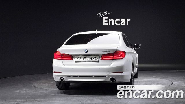 BMW 5-Series 530e Luxury