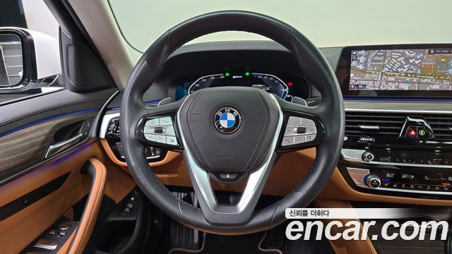 BMW 5-Series 530e Luxury