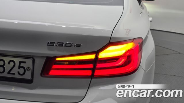 BMW 5-Series 530e Luxury