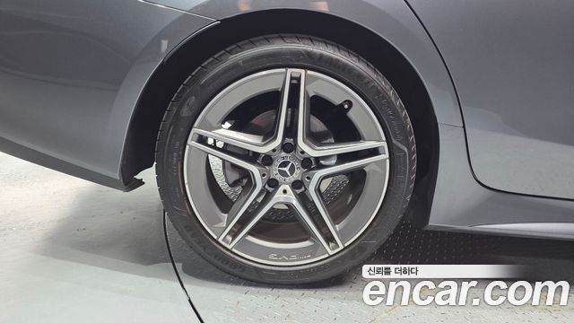 Mercedes-Benz CLS-Class CLS300d AMG Line