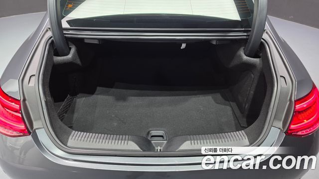 Mercedes-Benz CLS-Class CLS300d AMG Line