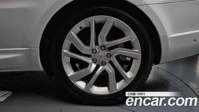 Land Rover Range Rover Sport 3.0 SDV6 HSE Dynamic