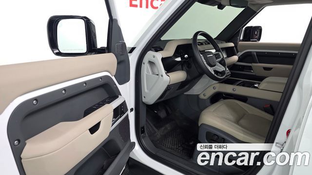 Land Rover Defender 110 D250 SE