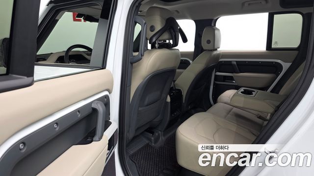 Land Rover Defender 110 D250 SE