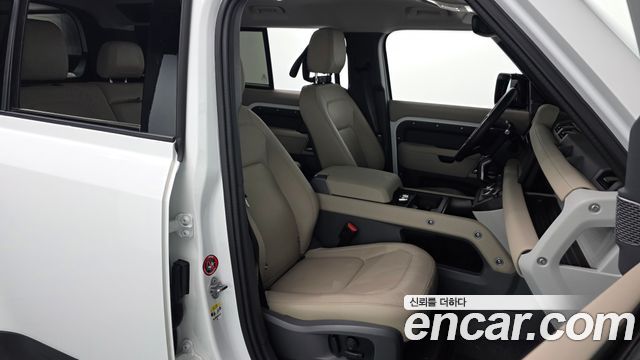 Land Rover Defender 110 D250 SE
