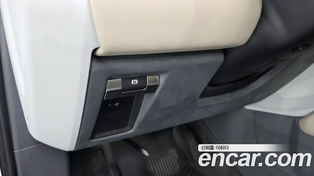Land Rover Defender 110 D250 SE