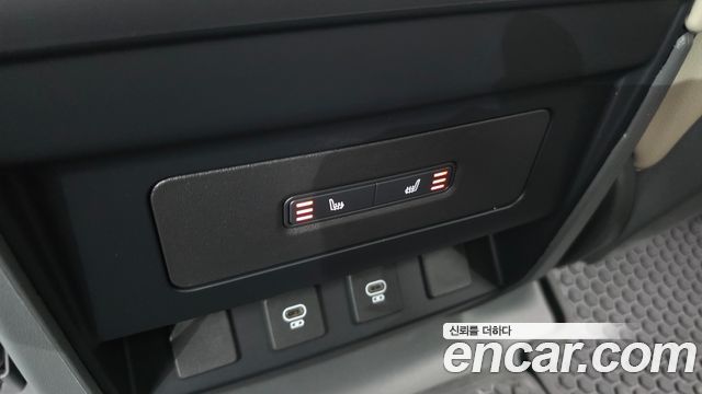 Land Rover Defender 110 D250 SE