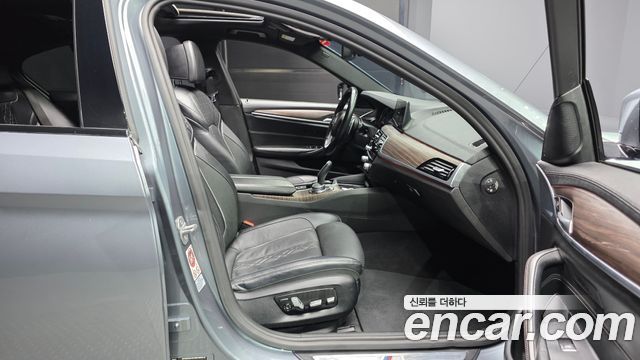 BMW 5-Series 520d M Sport Package Plus