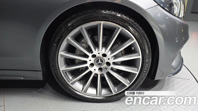 Mercedes-Benz C-Class C200 Coupe
