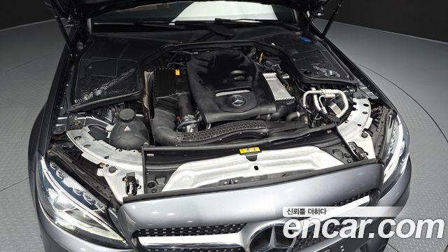 Mercedes-Benz C-Class C200 Coupe