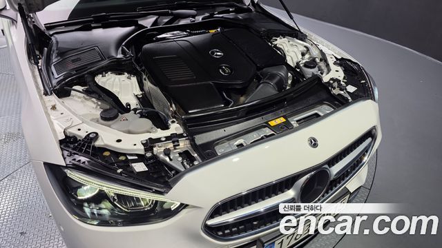 Mercedes-Benz C-Class C200 4MATIC Avantgarde