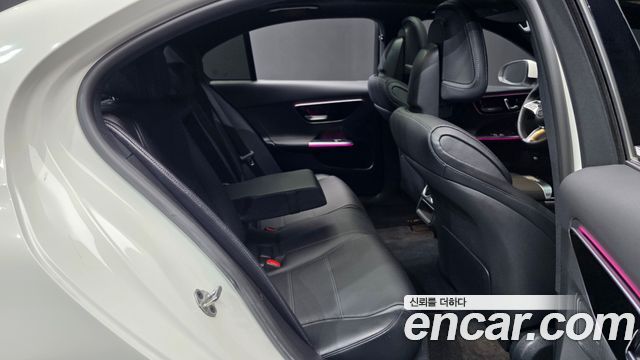 Mercedes-Benz C-Class C200 4MATIC Avantgarde