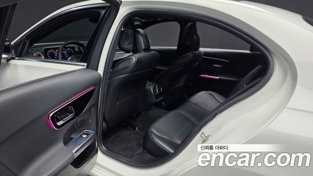 Mercedes-Benz C-Class C200 4MATIC Avantgarde