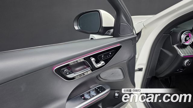 Mercedes-Benz C-Class C200 4MATIC Avantgarde