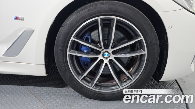 BMW 5-Series 520i M Sport