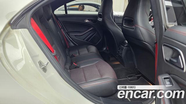 Mercedes-Benz CLA-Class CLA45 AMG 4MATIC