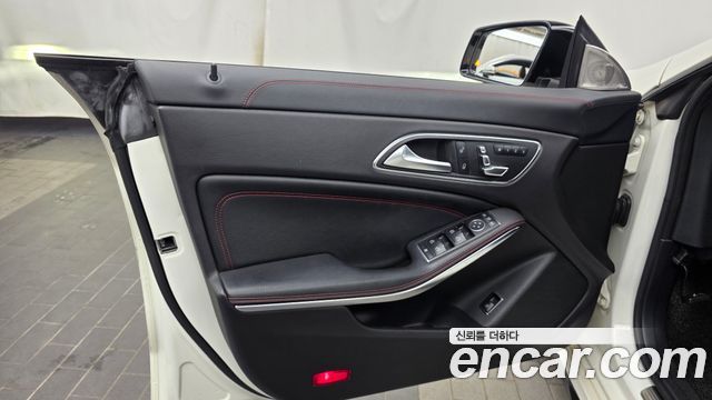 Mercedes-Benz CLA-Class CLA45 AMG 4MATIC