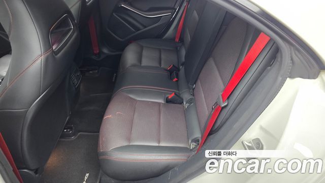 Mercedes-Benz CLA-Class CLA45 AMG 4MATIC