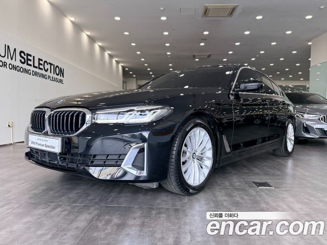 BMW 5-Series 520i Luxury
