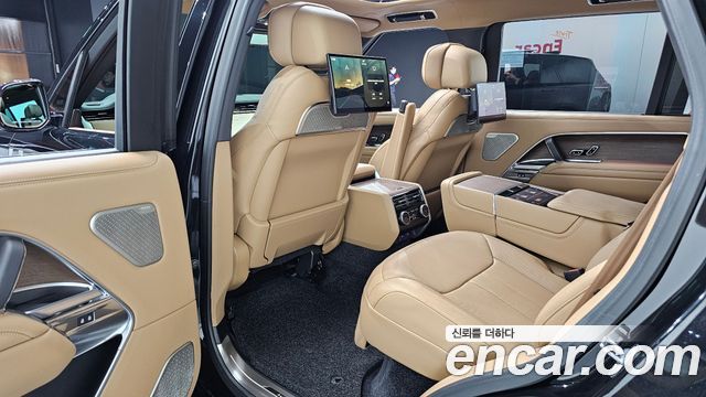 Land Rover Range Rover P530 Autobiography Long Wheel Base