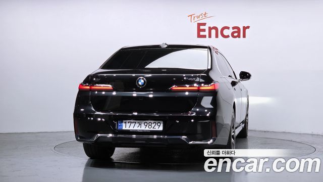 BMW 7-Series 740i xDrive M Sport