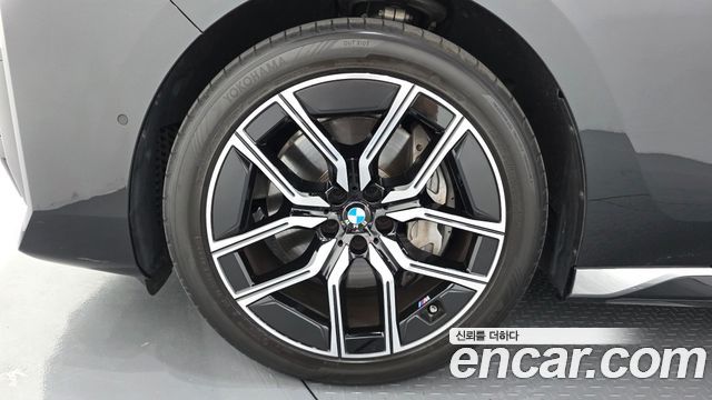 BMW 7-Series 740i xDrive M Sport