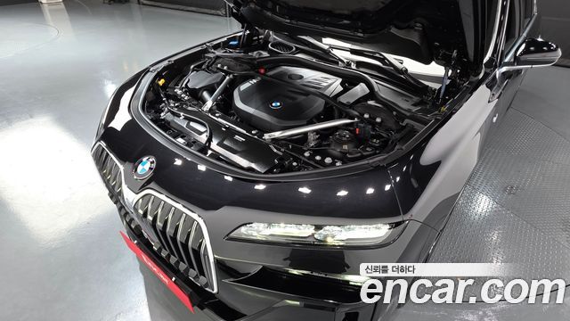 BMW 7-Series 740i xDrive M Sport