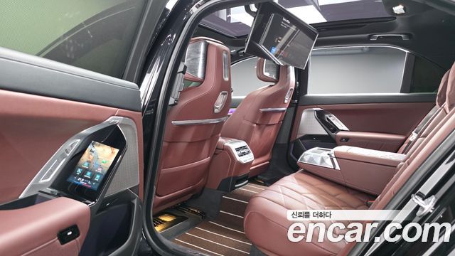BMW 7-Series 740i xDrive M Sport