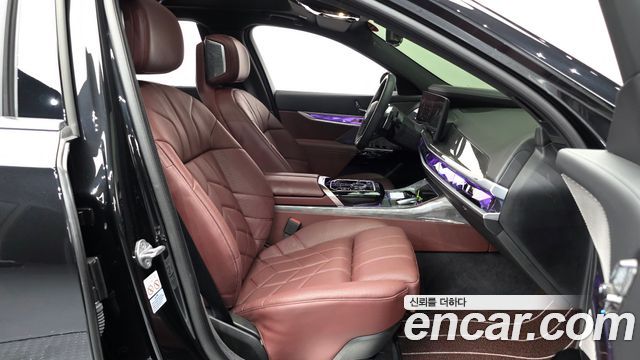 BMW 7-Series 740i xDrive M Sport