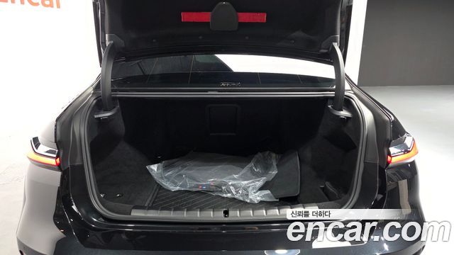 BMW 7-Series 740i xDrive M Sport