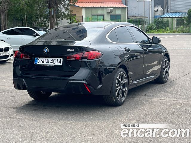 BMW 2-Series 220 M Sport Design
