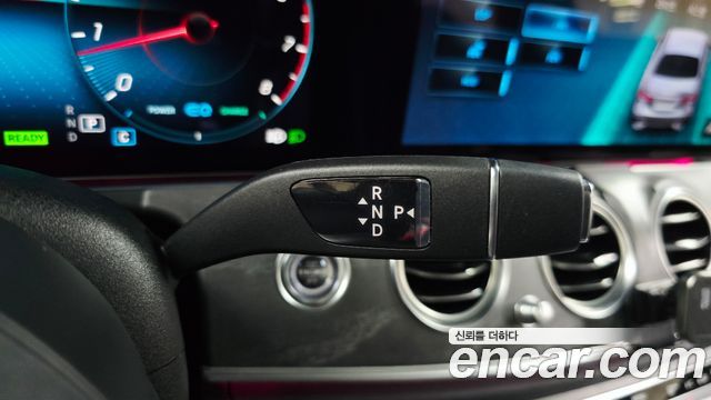 Mercedes-Benz E-Class E350 4MATIC AMG Line