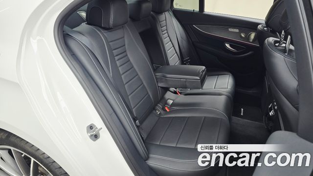 Mercedes-Benz E-Class E350 4MATIC AMG Line