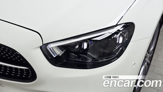 Mercedes-Benz E-Class E350 4MATIC AMG Line