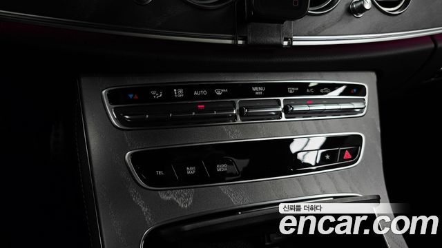Mercedes-Benz E-Class E350 4MATIC AMG Line