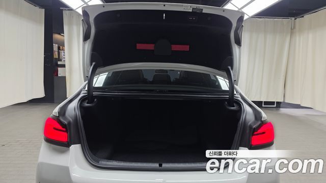 BMW 5-Series 523d M Sport