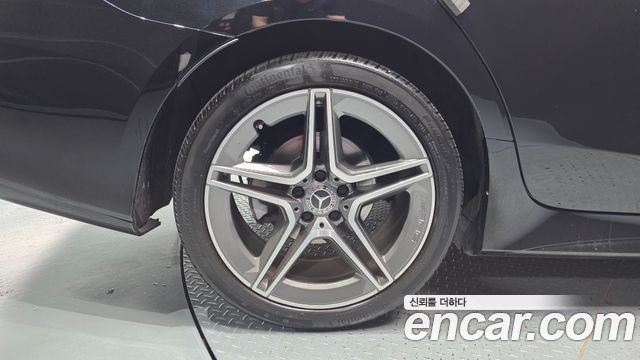 Mercedes-Benz CLS-Class CLS300d AMG Line