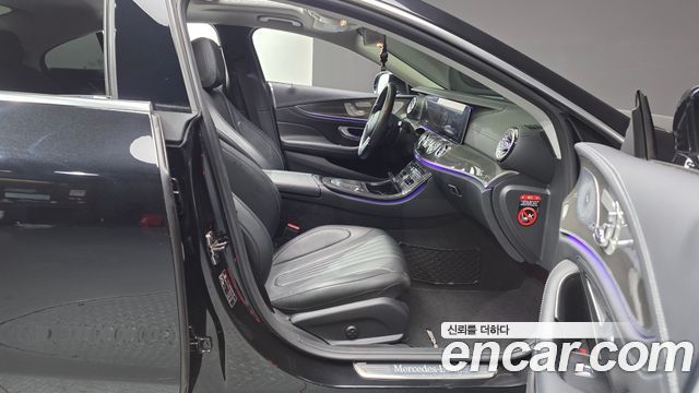Mercedes-Benz CLS-Class CLS300d AMG Line