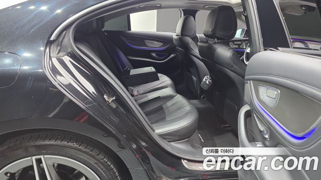 Mercedes-Benz CLS-Class CLS300d AMG Line