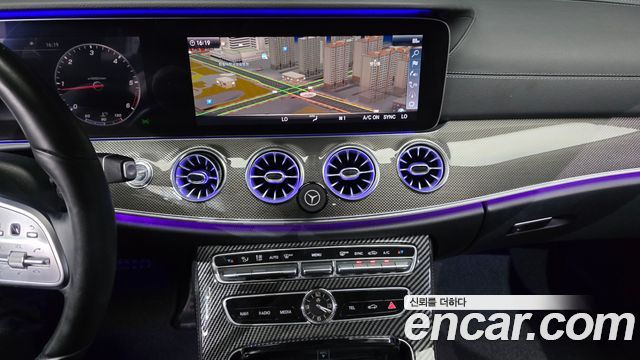 Mercedes-Benz CLS-Class CLS300d AMG Line