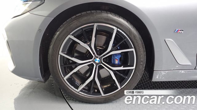 BMW 5-Series 530i M Sport Package