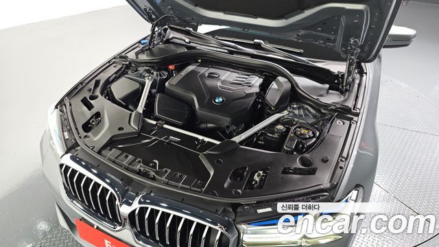 BMW 5-Series 530i M Sport Package