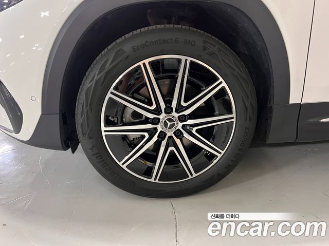 Mercedes-Benz EQB EQB300 4MATIC AMG Line