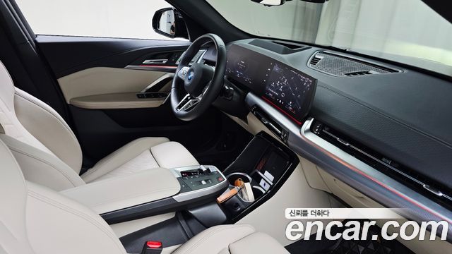 BMW iX2 eDrive 20 M Sport