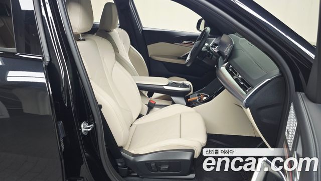 BMW iX2 eDrive 20 M Sport
