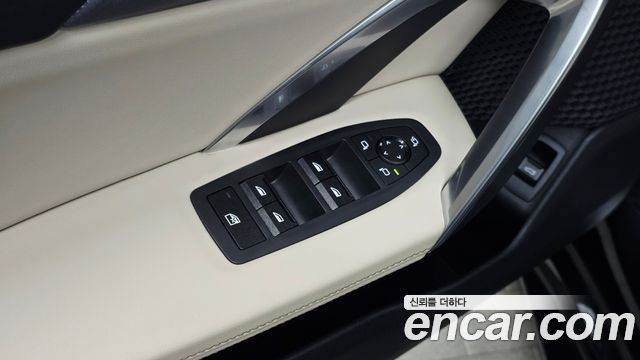BMW iX2 eDrive 20 M Sport