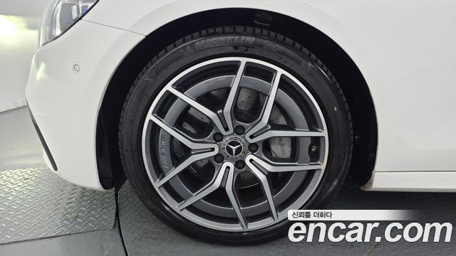 Mercedes-Benz E-Class E220d 4MATIC AMG Line